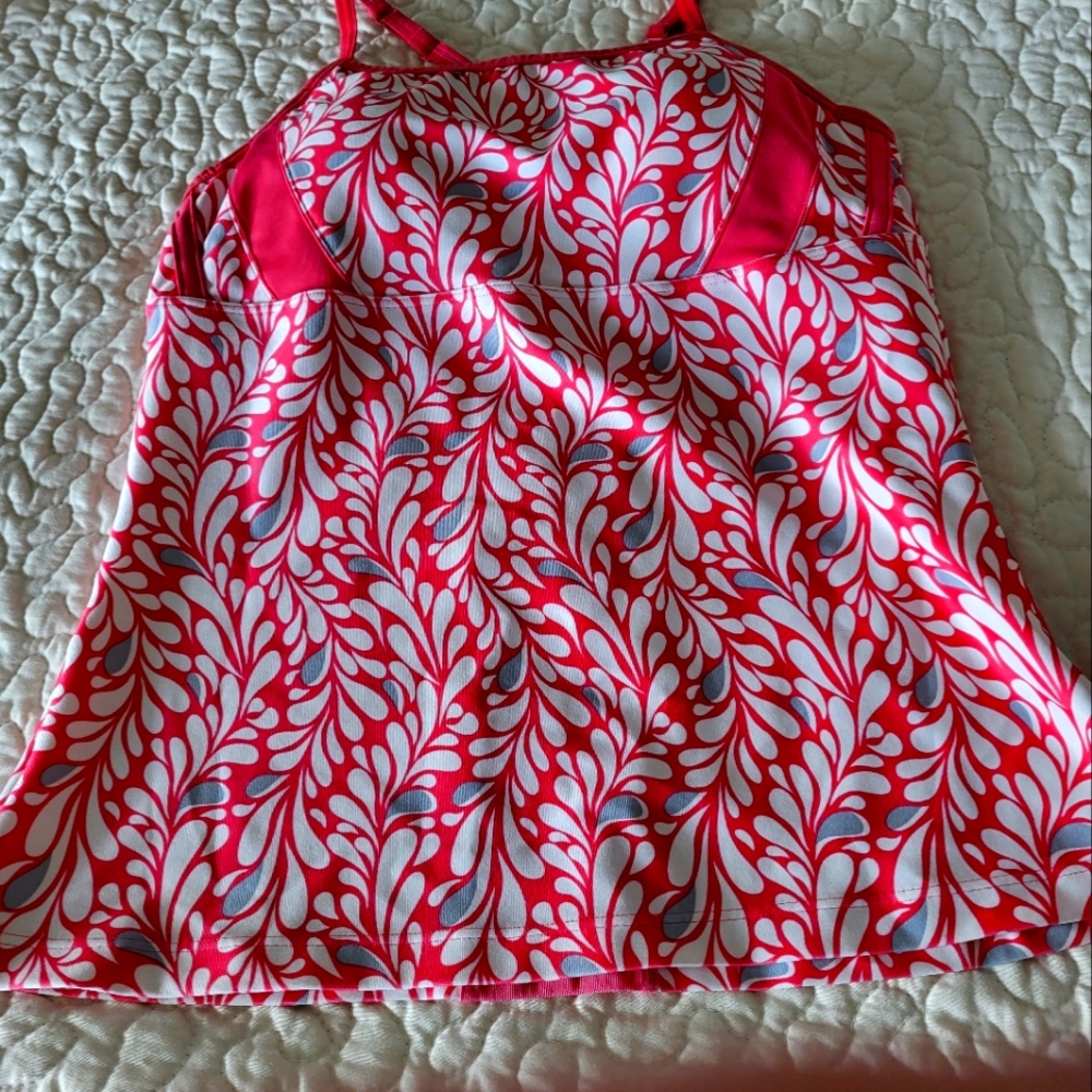 Hind running top